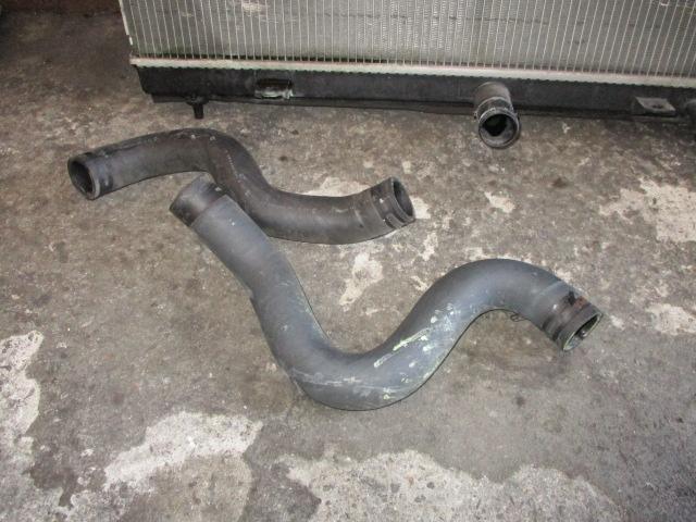 ラジエター交換作業　ニッサン　セレナ　C25　大阪府　大阪市　松原市　堺市