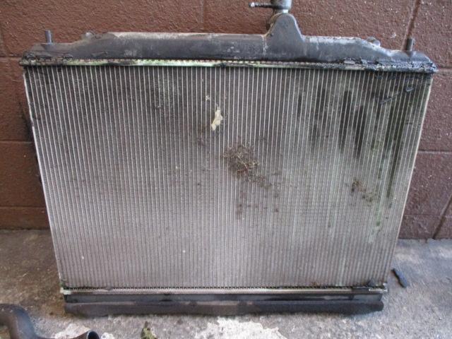 ラジエター交換作業　ニッサン　セレナ　C25　大阪府　大阪市　松原市　堺市