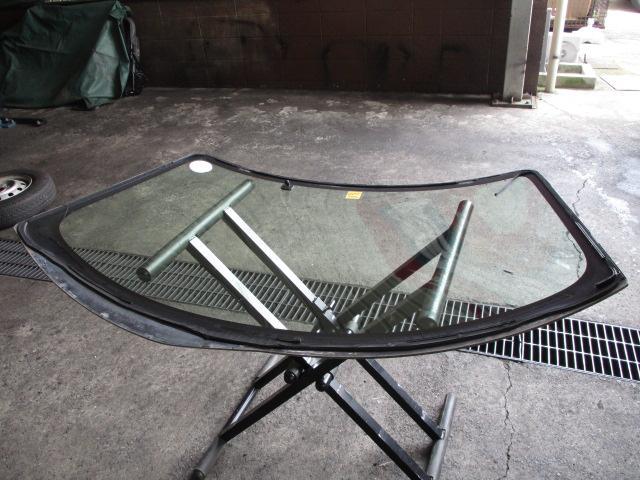 フロントガラス側面より水漏れ　ダイハツエッセ　L235S　大阪府　大阪市　堺市　松原市　富田林市