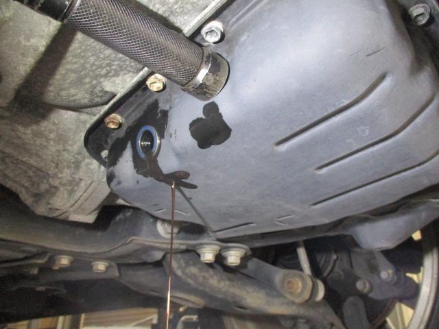 CVTオイル圧送交換　過走行車も作業します　トヨタアルファード　車検整備　大阪府　大阪市　堺市　松原市