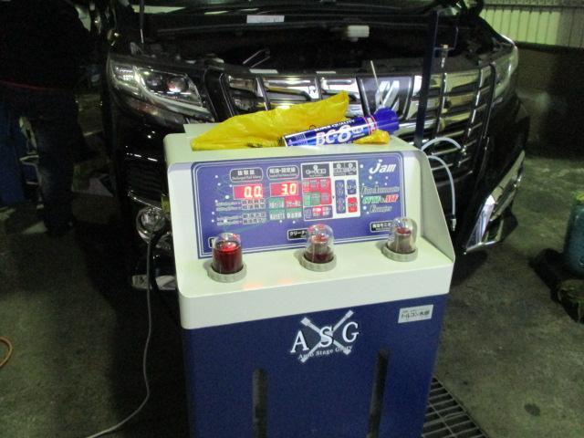 CVTオイル圧送交換　過走行車も作業します　トヨタアルファード　車検整備　大阪府　大阪市　堺市　松原市