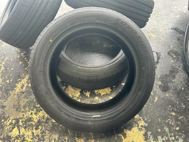 トヨタ　ハリアー　タイヤ交換　安い　和泉市タイヤ交換　泉大津市タイヤ交換　高石市タイヤ交換　堺市タイヤ交換　岸和田市タイヤ交換　南大阪タイヤ交換　泉州タイヤ交換　土日祝営業　無料代車貸し出し　無料見積もり　最短当日返却
