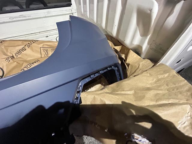 アウディQ3 スポーツバック　事故修理　リヤバンパー　板金塗装