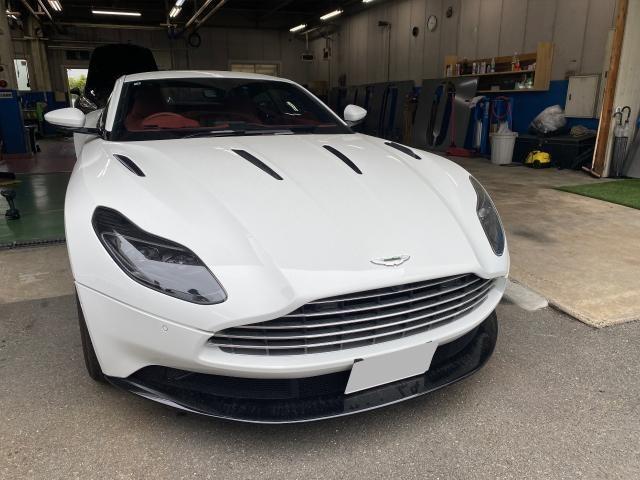 アストンマーティン　ＤＢ１１　電動可変バルブユニット取付け