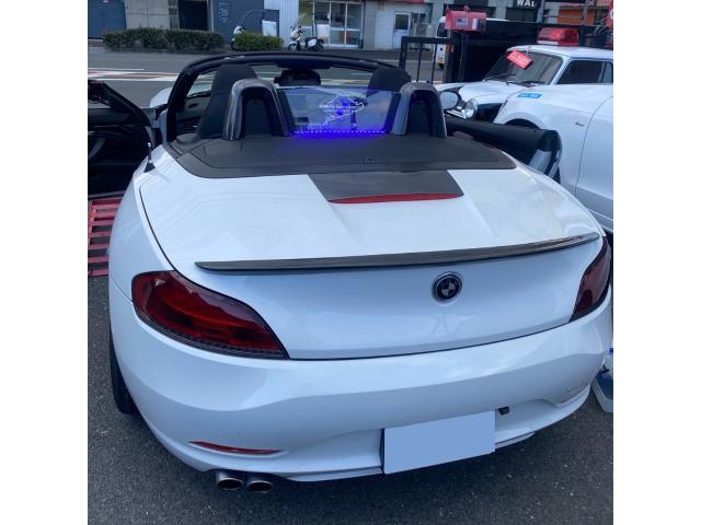 BMW Z4 ウインドディフレクターLED施工|グーネットピット BMW Z4 ウインドディフレクターLED施工|グーネットピット