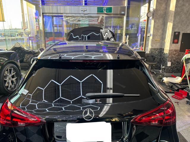 メルセデス・ベンツ　ＡＭＧ　Ａ45S W177 リアウィング取付