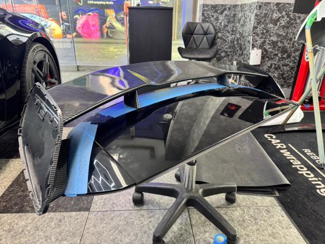 メルセデス・ベンツ　ＡＭＧ　Ａ45S W177 リアウィング取付