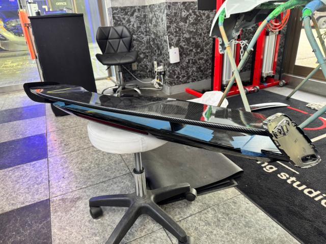 メルセデス・ベンツ　ＡＭＧ　Ａ45S W177 リアウィング取付