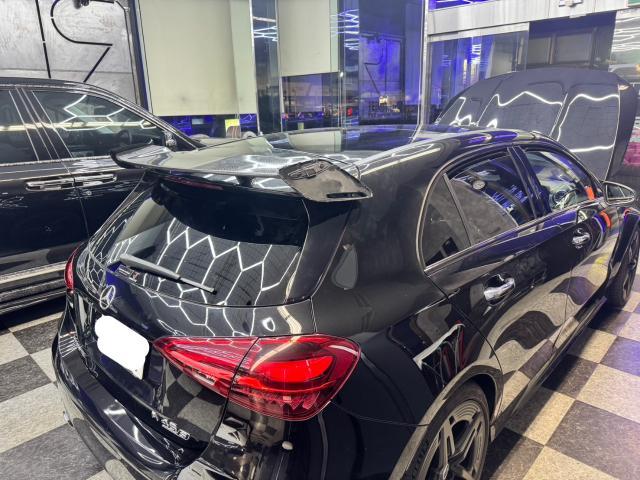 メルセデス・ベンツ　ＡＭＧ　Ａ45S W177 リアウィング取付