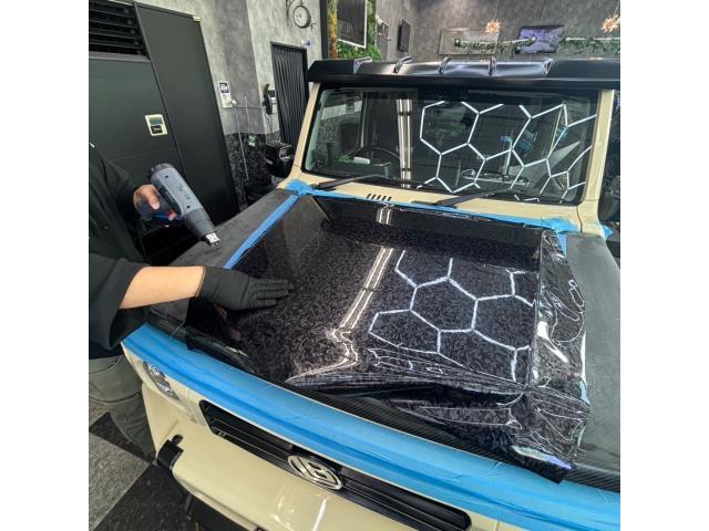 スズキ　ジムニーシエラ　ボンネットラッピング