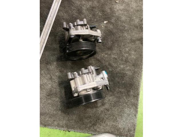 メルセデス・ベンツ　Ｅクラス　W212 パワーステアリング　作動不良　パワステポンプ　ベルト　フルード　交換　
