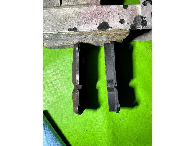 ランボルギーニ　ガヤルド　ブレーキパッド交換