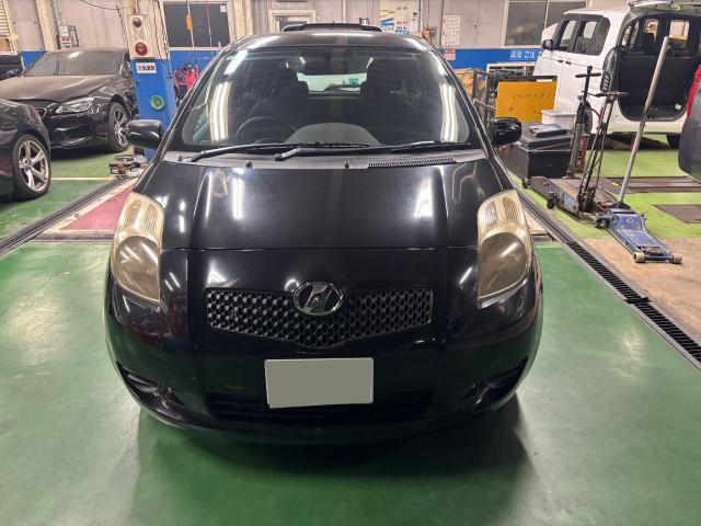 トヨタ　ヴィッツ　左フロント事故　擦り傷修理