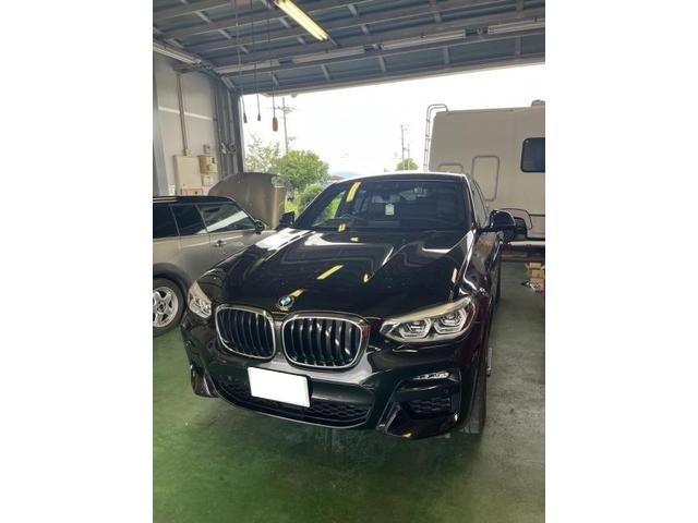 エンジンオイルの交換 BMW X4 3DA-VJ20　地域密着　整備工場　車検　修理　鈑金　塗装　事故修理 保険各種 パーツ持込取付　奈良　北葛城郡 広陵町 磯城郡 田原本町　大和高田市　橿原市　葛城市　香芝市　御所市