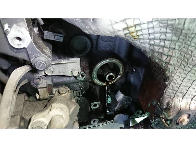 ムーヴカスタム　L150s　オイル漏れ修理