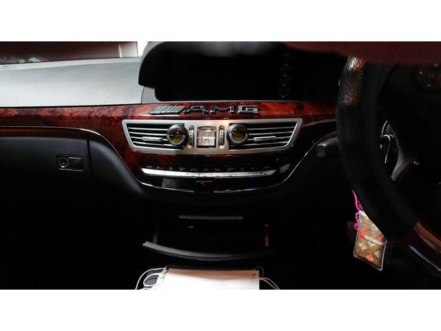 メルセデスベンツ Sクラス S550 WDD221 テレビキット取り付け メルセデスベンツ Sクラス S550 WDD221 テレビキット取り付け