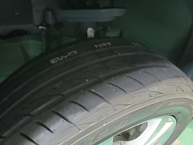 アルファロメオ　ジュリエッタ　タイヤ交換　２０５／５５Ｒ１６　和泉市　自動車工房ＰＲＯＵＤ