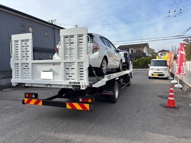 トヨタ　アクア　レッカー　交通事故レッカー　ロードサービス　#proudcorporation株式会社 #自動車工房proud #近畿運輸局認証工場 #車検 #整備 #新車販売 #中古車販売 #レッカー#大阪レッカー#ロードサービス