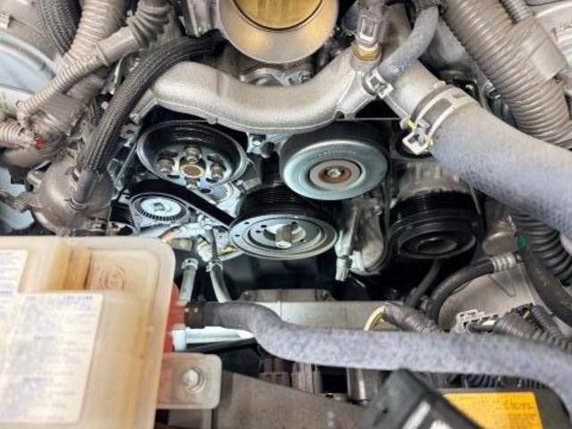 レクサス　ＬＳ　ファンベルト交換　大阪府泉大津市　#proudcorporation株式会社 #自動車工房proud #近畿運輸局認証工場 #車検 #整備 #新車販売 #中古車販売 #レッカー