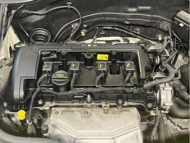 ＢＭＷ　ミニクーパー　オイル漏れ修理　タペットカバーパッキン　滋賀県　アットカーズ　土日祝営業　代車無料　守山市　エンジン関連修理・整備