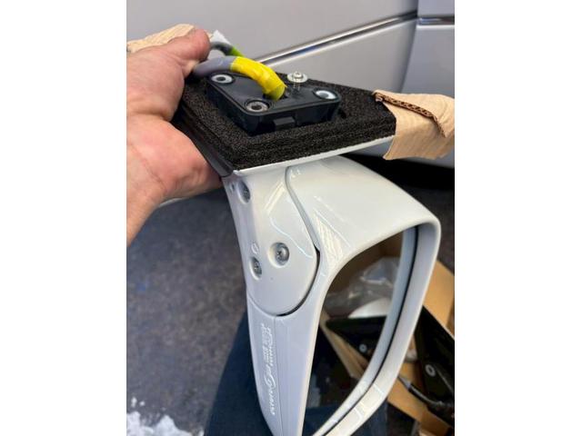 トヨタ　アリスト　サンルーフ交換　ドアミラー交換　ドアロックアクチュエーター交換　新品　持込み交換　滋賀県　アットカーズ　守山市　土日祝営業　代車無料　パーツ持込み取付