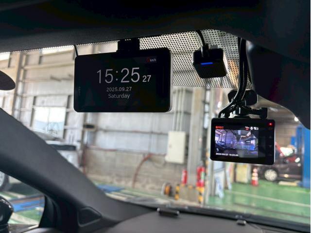 ジャガー　Ｉペイス　持込みドラレコ前後取付け　滋賀県　アットカーズ　輸入車　代車無料　土日祝営業　守山市　ドラレコ取付