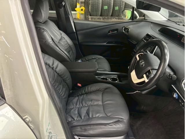 トヨタ プリウス シートカバー取付け 持込み 土日祝営業 代車無料 滋賀県 アットカーズ 守山市 内装品取付