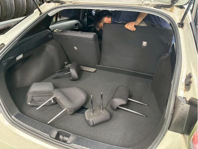 トヨタ プリウス シートカバー取付け 持込み 土日祝営業 代車無料 滋賀県 アットカーズ 守山市 内装品取付