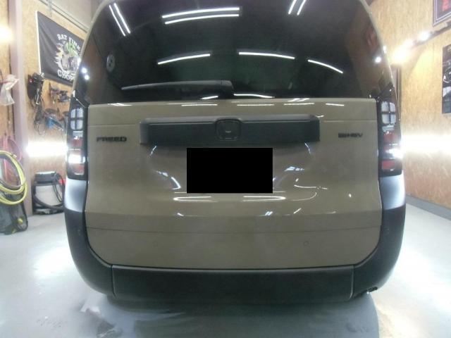 ホンダ　フリードクロスター　シルバー部分マットブラック塗装の御依頼いただきました！
