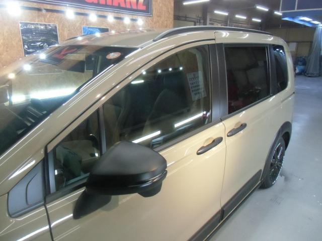 ホンダ　フリードクロスター　シルバー部分マットブラック塗装の御依頼いただきました！
