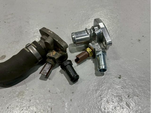 【滋賀県】FIAT 500 水漏れ ラジエターホース ハウジング 交換 修理 メンテナンス【東近江市】