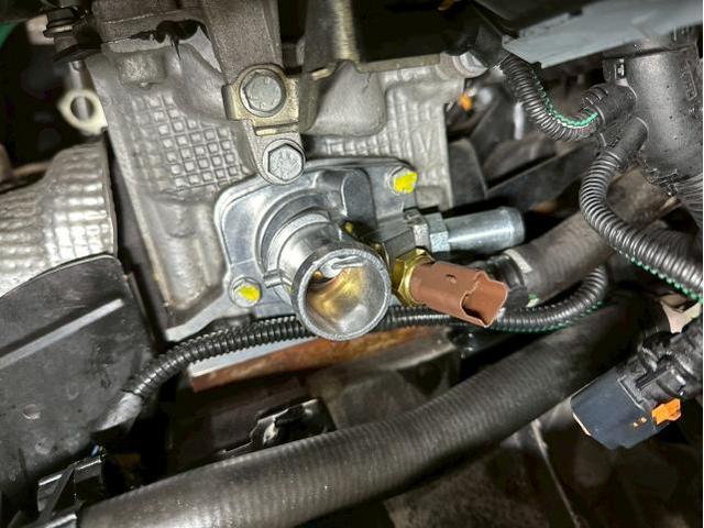 【滋賀県】FIAT 500 水漏れ ラジエターホース ハウジング 交換 修理 メンテナンス【東近江市】