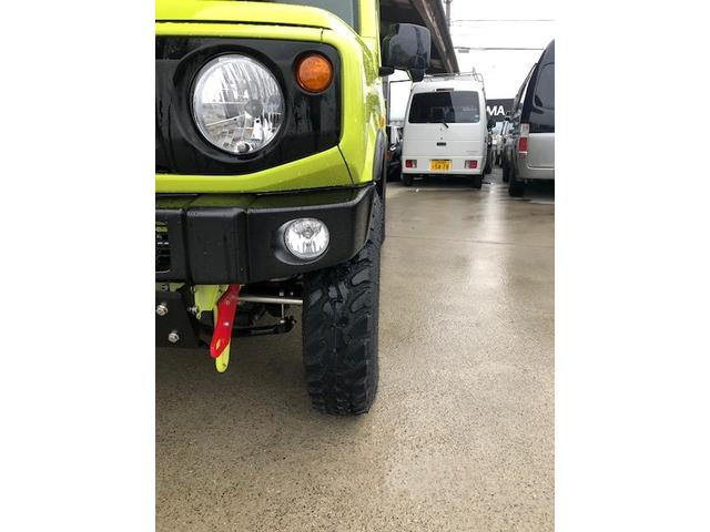 
jb64 ジムニー　７月にトーヨータイヤから195サイズのMTタイヤが発売になりました。早速64ジムニーに装着です。
