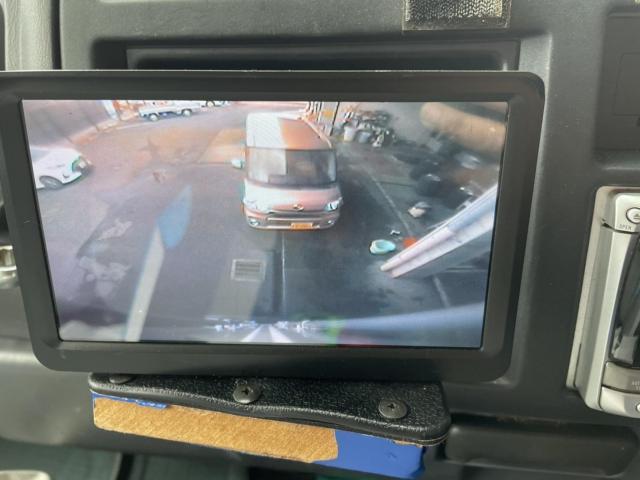 トヨタ　ダイナ　バックモニター交換　端子加工