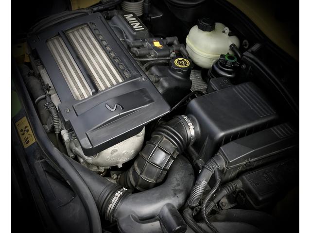 BMW MINI クーパーS エンジンオイル交換 ユーポス8号栗東店 定期メンテナンス 滋賀 輸入車 R53 ジョン・クーパー・ワークス