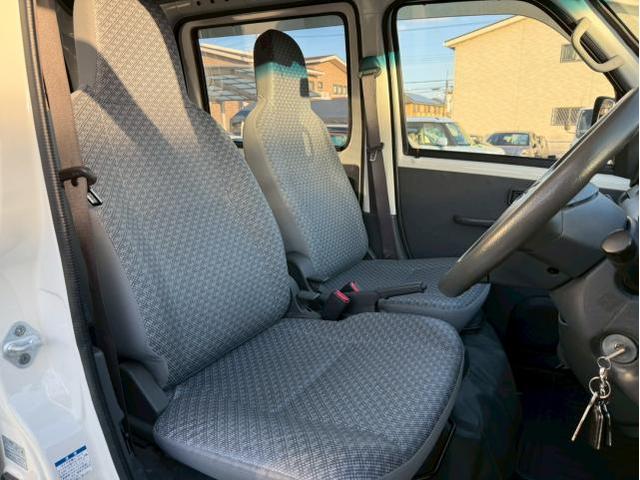 滋賀　ユーポス8号栗東店　ダイハツハイゼットカーゴ(S331V)　買取車両