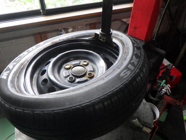 持ち込み　タイヤ組み換え＆バランス　155/65R14　パーツ持ち込み取付・取替・修理・パーツ取寄せ　輸入車・国産車・ハイブリッド車の整備・修理・メンテナンス大歓迎！ご予約お待ちしております！