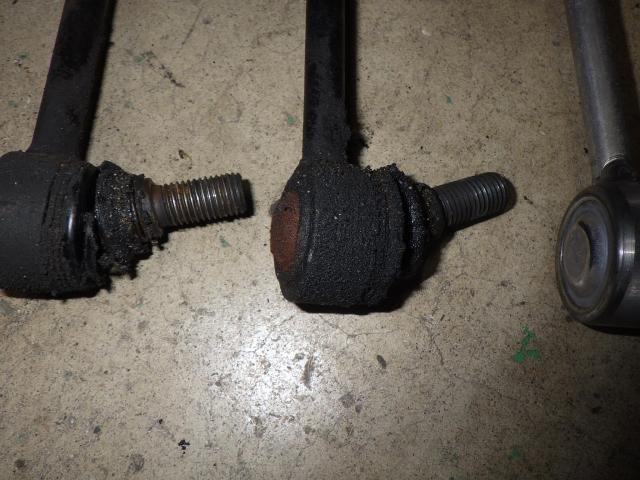 ベンツ　S550　W221　足回り異音修理　DBA-221171　パーツ持ち込み取付・取替・修理・パーツ取寄せ販売　輸入車・国産車・ハイブリッド車の整備・修理・メンテナンス大歓迎！ご予約お待ちしております！