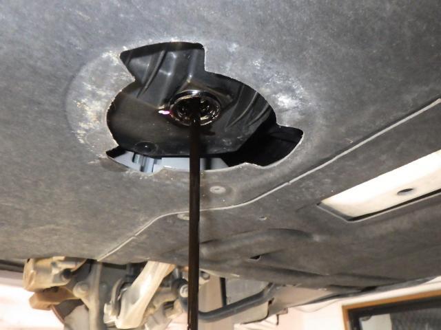 BMW 523i F10　車検整備　パーツ持ち込み取付け・取替え・パーツ販売　輸入車・国産車・ハイブリッド車の整備・修理・車検・メンテナンス大歓迎！ご予約お待ちしております！