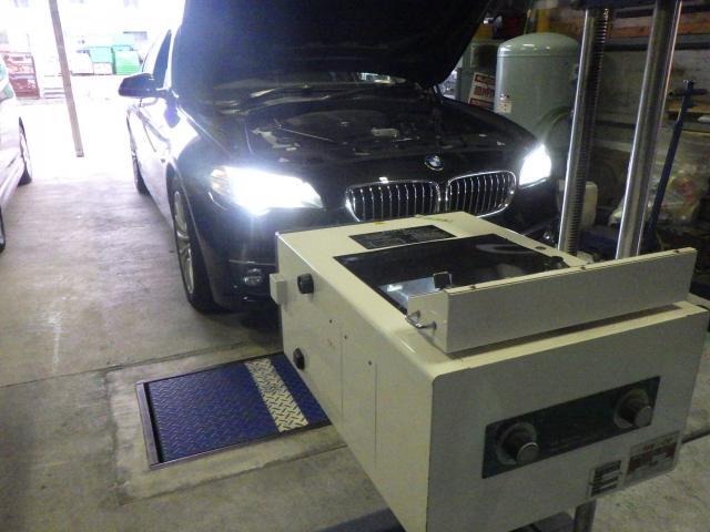 BMW 523i F10　車検整備　パーツ持ち込み取付け・取替え・パーツ販売　輸入車・国産車・ハイブリッド車の整備・修理・車検・メンテナンス大歓迎！ご予約お待ちしております！