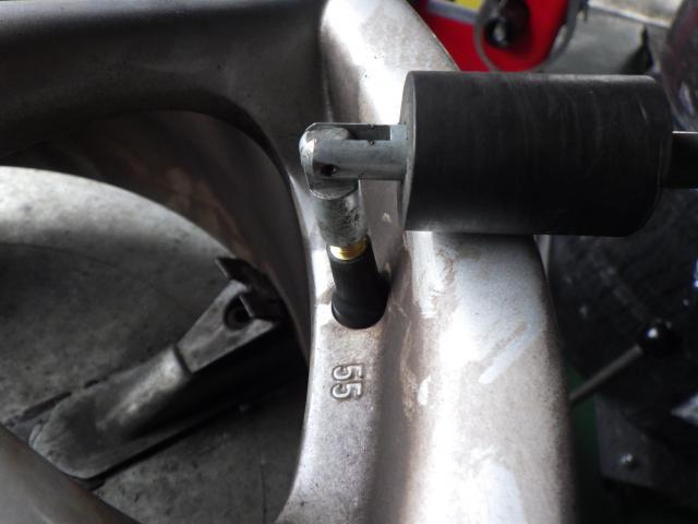 ポルシェ　ボクスター　持ち込みタイヤ組み換え＆バランス　GH-98623　パーツ持ち込み取付け・取替え・パーツ販売　輸入車・国産車・ハイブリッド車の整備・修理・車検・メンテナンス大歓迎！ご予約お待ちしております！