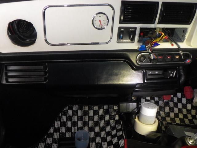 ポールスミス・ローバーＭＩＮＩ　ナビゲーション取付加工　車速パルス　輸入車の整備・修理・車検・メンテナンス・パーツ持込み取付け・取替え（持込み割増なし）大歓迎！輸入車の事なら雅自動車工業へ！
