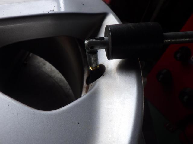 ホンダ　グレイス　持ち込み　タイヤ組み替え＆バランス　バッテリー取替え　パーツ持込み取付け（持込み割増なし）・パーツ販売　輸入車・国産車・ハイブリッド車の整備・修理・車検・メンテナンス大歓迎！ご予約お待ちしております！