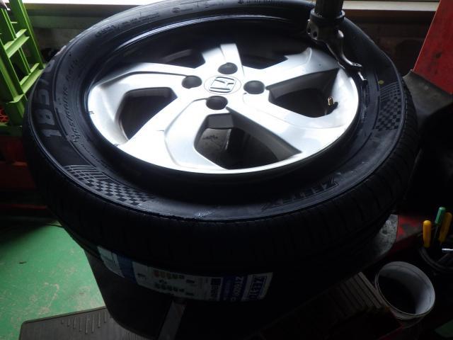 ホンダ　グレイス　持ち込み　タイヤ組み替え＆バランス　バッテリー取替え　パーツ持込み取付け（持込み割増なし）・パーツ販売　輸入車・国産車・ハイブリッド車の整備・修理・車検・メンテナンス大歓迎！ご予約お待ちしております！