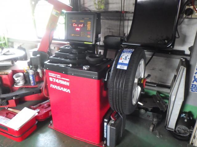 ホンダ　グレイス　持ち込み　タイヤ組み替え＆バランス　バッテリー取替え　パーツ持込み取付け（持込み割増なし）・パーツ販売　輸入車・国産車・ハイブリッド車の整備・修理・車検・メンテナンス大歓迎！ご予約お待ちしております！