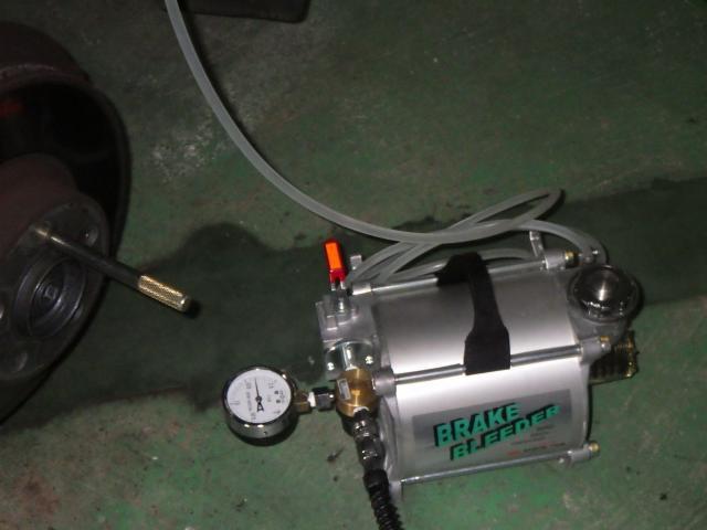 ＢＭＷ　Ｘ３　輸入車車検整備　エンジンオイル　オイルフィルター取替え　輸入車の整備・修理・車検・メンテナンス・パーツ持込み取付け（持込み割増なし）大歓迎！輸入車の事なら雅自動車工業へ！