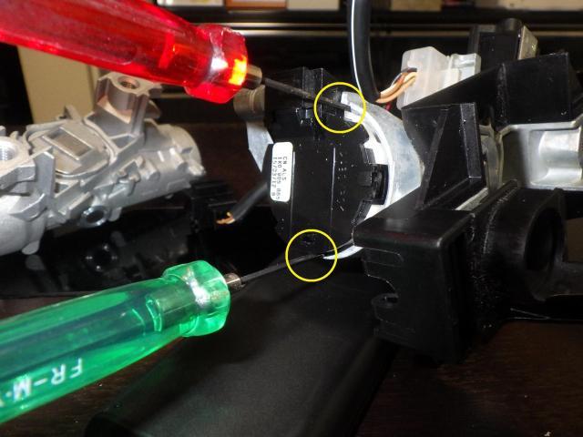 フォルクスワーゲン　ザ・ビートル　ステアリングロックシリンダ取替え　スピードセンサー取替え　輸入車の整備・修理・車検・メンテナンス・パーツ持込み取付け（持込み割増なし）大歓迎！輸入車の事なら雅自動車工業へ！