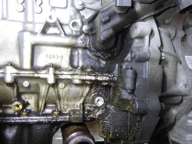 ミニクーパーワン　エンジンオイル漏れ修理　タイミングチェーン取替え　VANOS学習　バルブトロニック学習　輸入車の整備・修理・車検・メンテナンス・パーツ持込み取付け（持込み割増なし）大歓迎！輸入車の事なら雅自動車工業へ！