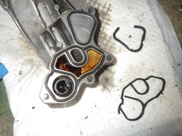 ミニクーパーワン　エンジンオイル漏れ修理　タイミングチェーン取替え　VANOS学習　バルブトロニック学習　輸入車の整備・修理・車検・メンテナンス・パーツ持込み取付け（持込み割増なし）大歓迎！輸入車の事なら雅自動車工業へ！