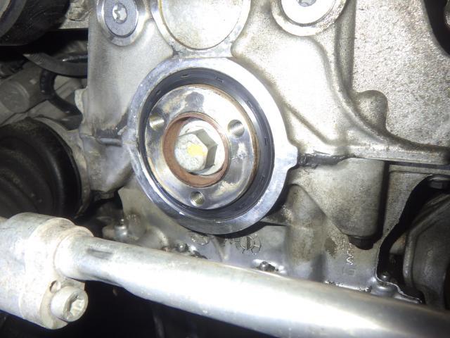 ミニクーパーワン　エンジンオイル漏れ修理　タイミングチェーン取替え　VANOS学習　バルブトロニック学習　輸入車の整備・修理・車検・メンテナンス・パーツ持込み取付け（持込み割増なし）大歓迎！輸入車の事なら雅自動車工業へ！